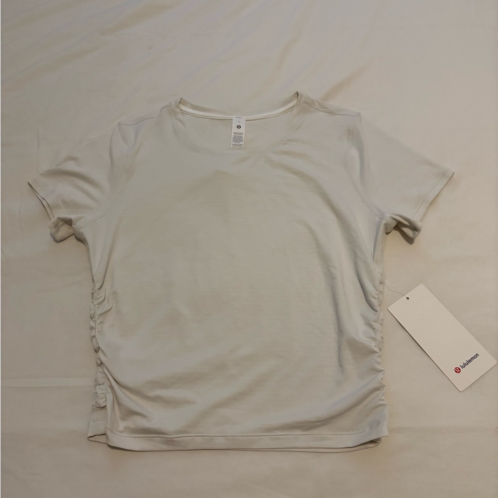 Lululemon License To Train Tight fit T-Shirt Size 12